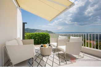 019 2048 40 Split area Attractavite villa with panoramic sea view rent