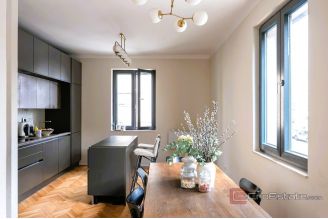 008 2051 19 split modern design apartment near the center for sale