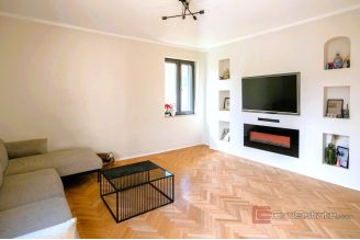 008 2051 19 split modern design apartment near the center for sale