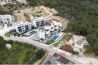 010 2035 231 island ciovo comfortable two bedroom apartment for sale