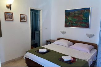 010 2049 38 Makarska Apartment house in the first row to the sea for sale