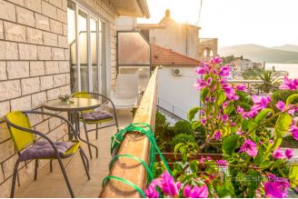 16 2013 220 Ciovo apartment house first row for sale