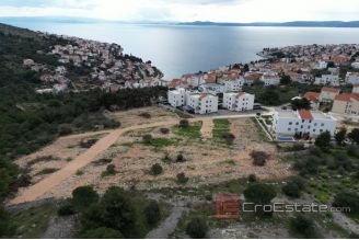 008 2035 233 Ciovo Two bedroom apartment in a great location for sale