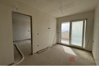 012 2035 234 Ciovo Modern two bedroom apartment with a sea view sale