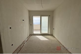 012 2035 234 Ciovo Modern two bedroom apartment with a sea view sale