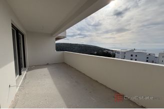 012 2035 234 Ciovo Modern two bedroom apartment with a sea view sale