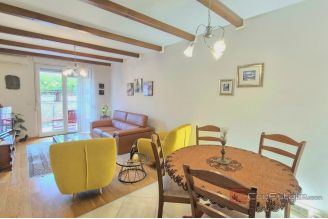 009 2047 71 Split Area Two bedroom apartment with garden for sale