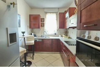 009 2047 71 Split Area Two bedroom apartment with garden for sale