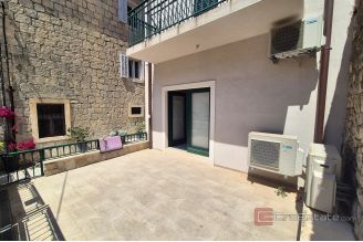 007 2016 655 split lucac renovated office space with terrace for rent