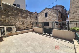 007 2016 655 split lucac renovated office space with terrace for rent