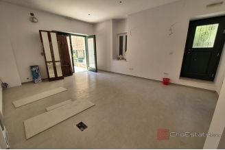 007 2016 655 split lucac renovated office space with terrace for rent