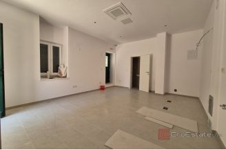 007 2016 655 split lucac renovated office space with terrace for rent