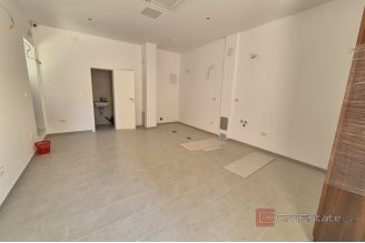 007 2016 655 split lucac renovated office space with terrace for rent