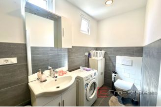 006 2049 41 Ciovo Single storey house with gaden and garage for sale