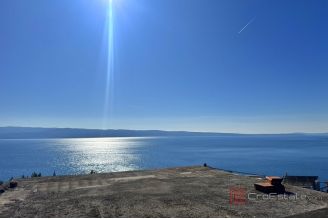 009 2030 95 Omis Unfinished house with a sea view for sale