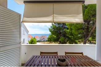 18 2013 221 Brac apartment sea view sale
