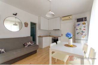 18 2013 221 Brac apartment sea view sale