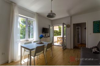 18 2013 221 Brac apartment sea view sale