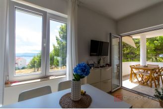18 2013 221 Brac apartment sea view sale