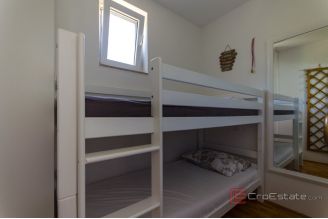 18 2013 221 Brac apartment sea view sale