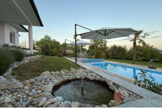 022 5373 30 krizevci modern house with swimming pool for sale