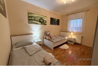 022 5373 30 krizevci modern house with swimming pool for sale