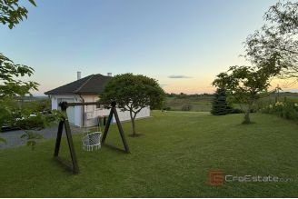 022 5373 30 krizevci modern house with swimming pool for sale