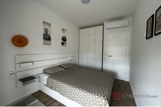 009 2052 53 Split Sirobuja Newly renovated one bedroom apartment for rent