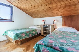 010 5374 30 Pula Apartment with a sea view for sale