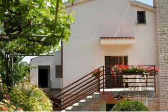 009 5375 30 Pula Two bedroom apartment for sale