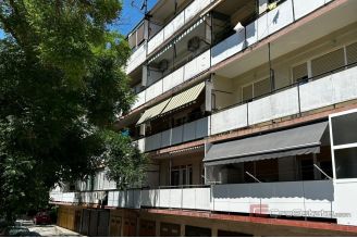 006 2052 51 Split Lovret Two bedroom apartment with balcony sale