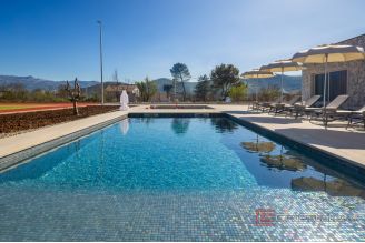 020 2048 43 Dalmatian Hinterland Luxury villa with pool and tennis court for rent
