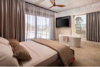 020 2048 43 Dalmatian Hinterland Luxury villa with pool and tennis court for rent