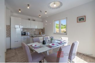 019 2052 55 Makarska Villa in a peaceful location with a sea view for sale