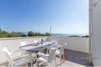 019 2052 55 Makarska Villa in a peaceful location with a sea view for sale