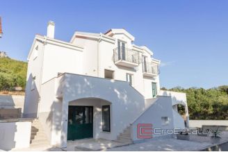 019 2052 55 Makarska Villa in a peaceful location with a sea view for sale