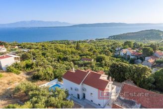 019 2052 55 Makarska Villa in a peaceful location with a sea view for sale