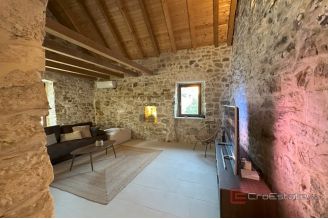 013 2049 44 Omis Stone house with pool for sale
