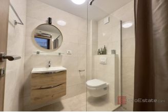 013 2049 44 Omis Stone house with pool for sale
