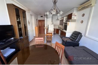 005 2036 133 Split Split 3 One bedroom apartment for renovation for sale