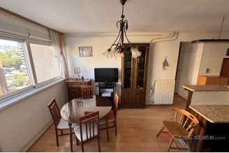 005 2036 133 Split Split 3 One bedroom apartment for renovation for sale