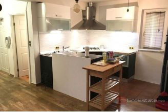 016 1024 24 Zagreb House near the center for sale