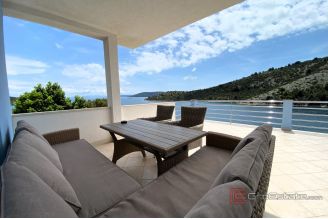 020 2044 56 Marina Seafront apartment villa for sale