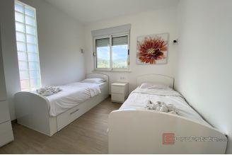 020 2044 56 Marina Seafront apartment villa for sale