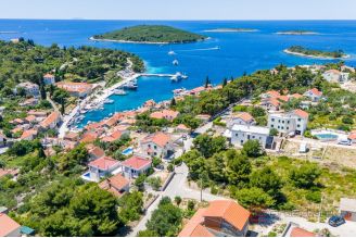 005 2031 192 Island of Solta Building land near the sea for sale