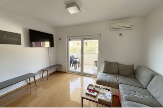 012 2016 657 trogir modern two bedroom apartment with sea view for sale