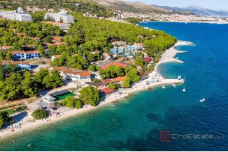 012 2016 657 trogir modern two bedroom apartment with sea view for sale
