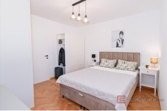 017 2029 104 biograd house in the center sale