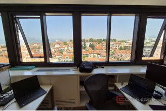 010 2016 658 split attractive and modern office space for rent