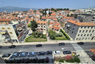 010 2016 658 split attractive and modern office space for rent